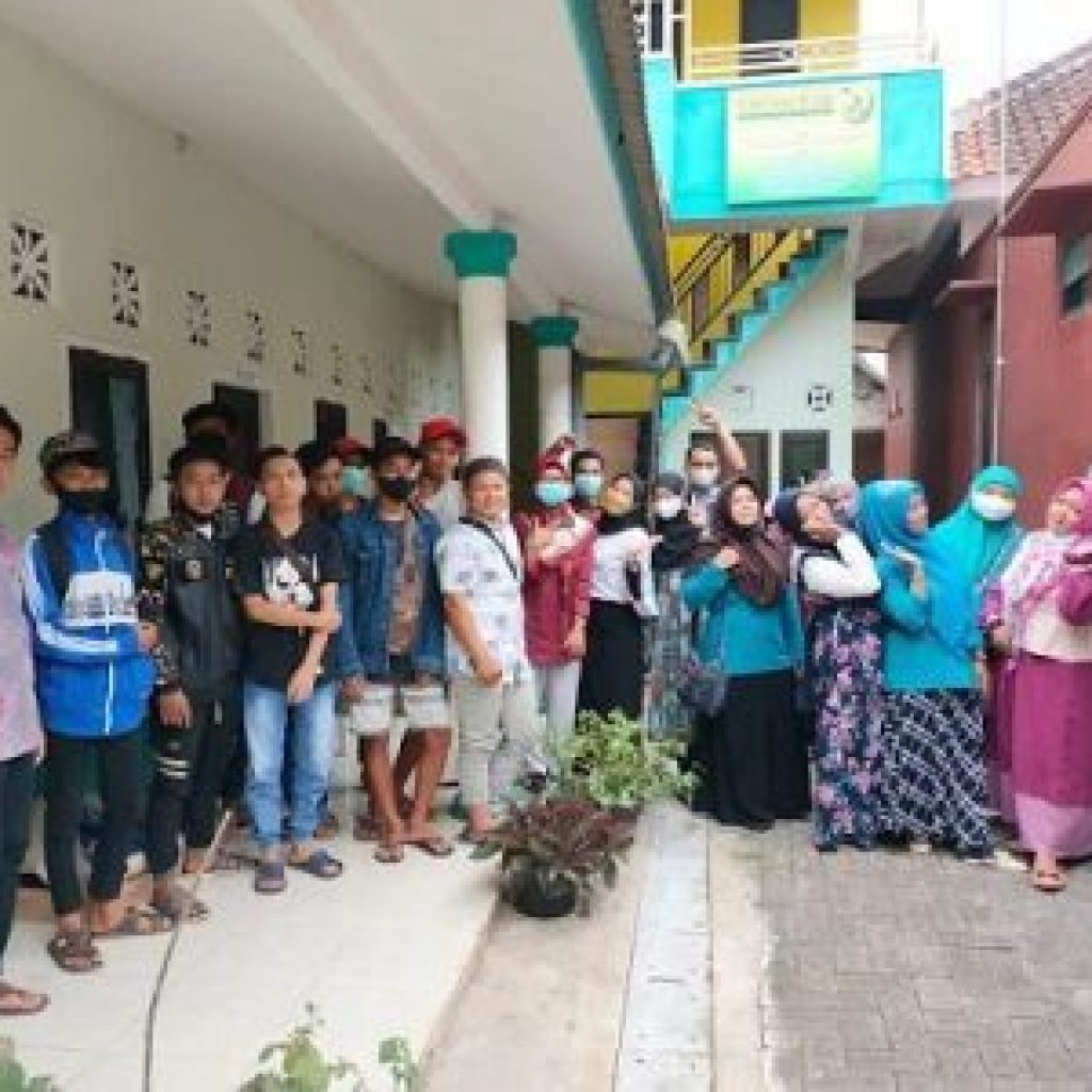 Sosok di Balik PKBM Lentera Nusantara