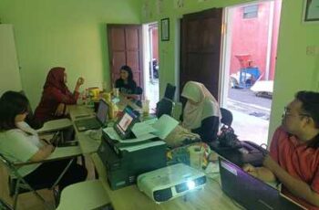 Diskusi Dengan Orang Tua Pelaku Home Schooling Dan Anak Home Schooler