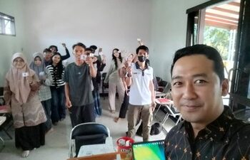 Pembelajaran Ekonomi Dengan Model Shopping Around
