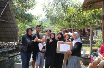 Juara Fun Game dan Hight Impact Game Kelompok Monyet